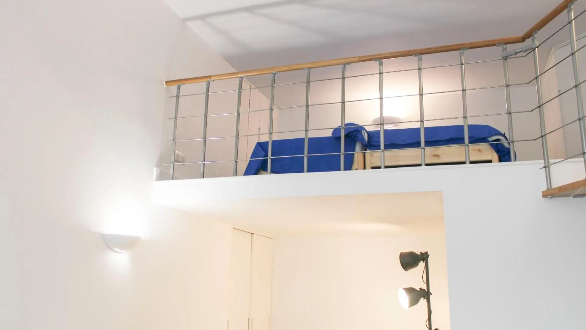 Apartment Charming Near Buttes-chaumont Paris
