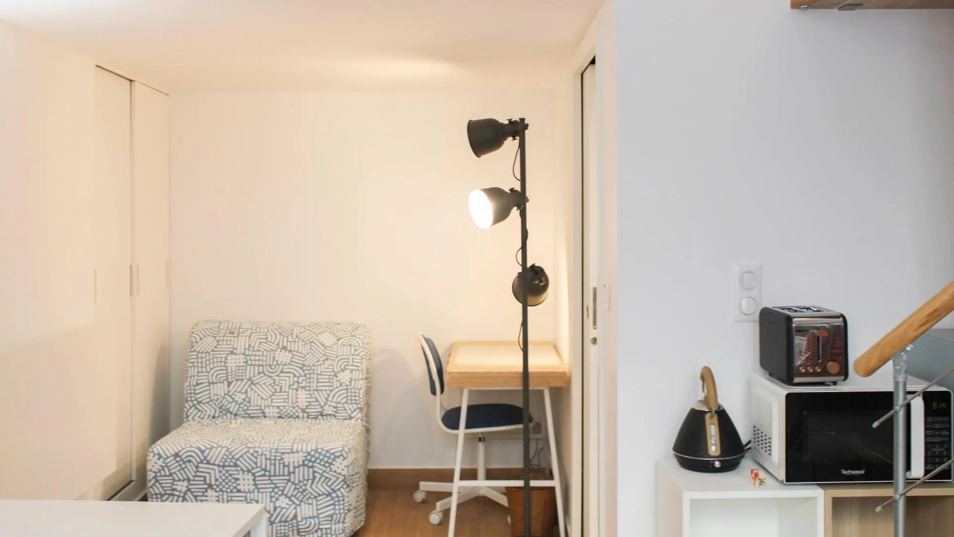 Apartment Charming Near Buttes-chaumont Paris