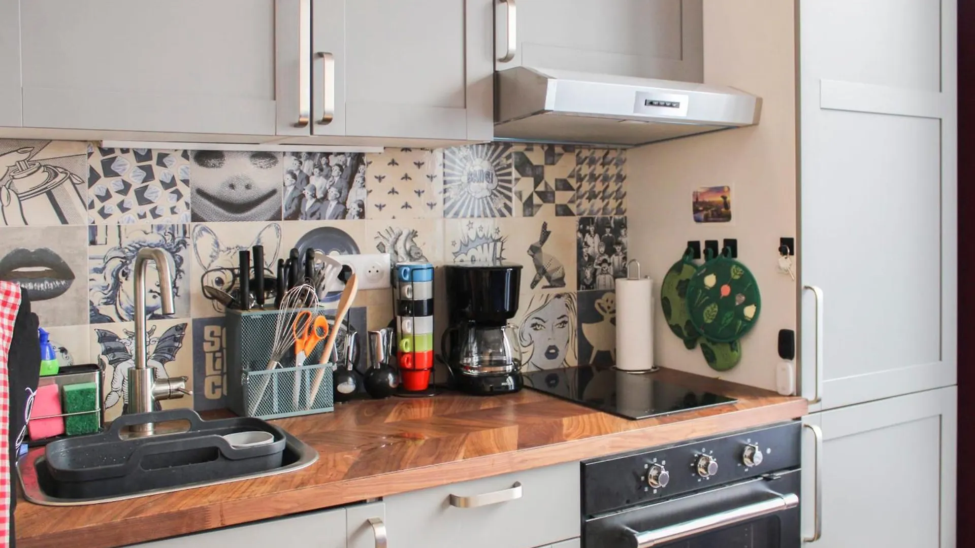 Charming Near Buttes-chaumont *